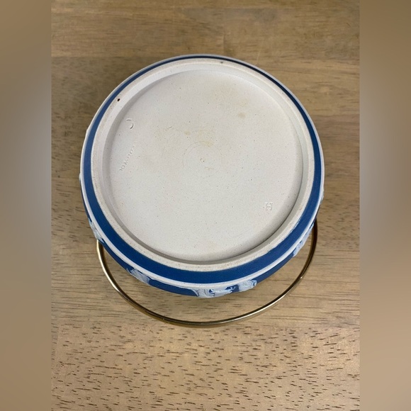 Wedgwood Etruria Blue Jasperware Butter/Sugar Sacrifice Figures (c.1910s) - Picture 11 of 16